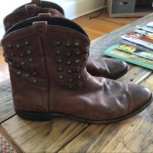 Brown Leather Frye Wyatt Disc Short Boots